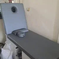 تخت ماساژ و فیزیوتراپی