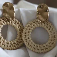 گوشواره حصیری