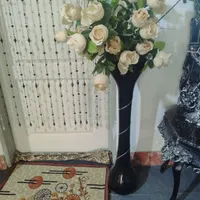 دو عدد گلدان همراه گل