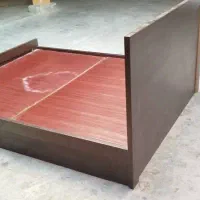 تخت خواب،  در آور و اینه ، کمد لباس