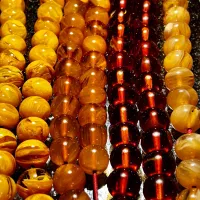 کهربا ها تسبیح استاد تراش رنگ اورده