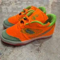 کفش فوتبالی وفوتسالی