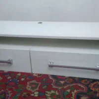 تلوزیون و میز تلوزیون