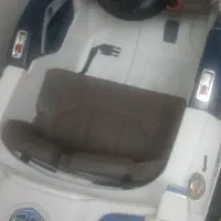 ماشین برقی|اسباب‌بازی بچه|بروجن, |دیوار