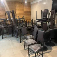 میز و صندلی در حد نو رستورانی