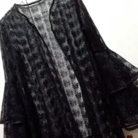 یک عدد چادر و یک عدد عبا