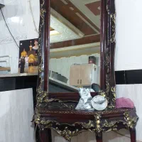 ایینه وکنسول