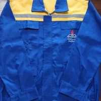 خیاط لباس کار