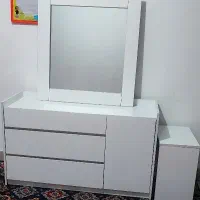 میز آرایشی و آینه قدی