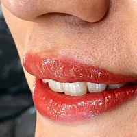 خدمات آرایش دائم(ابرو ،شیدلب ،بن مژه ،ریمو