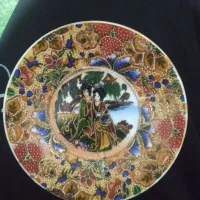 دیوار کوب نعلبکی