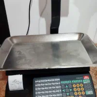 ترازو دیجیتال محک