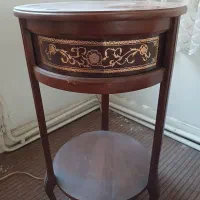 میز تلفن و|کلکسیون اشیاء عتیقه|رشت, استادسرا|دیوار