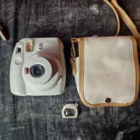 دوربین عکس فوری فوجی|دوربین عکاسی و فیلم‌برداری|قم, صفائیه|دیوار