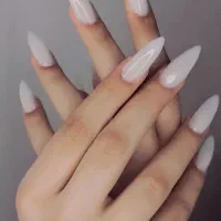 انجام خدمات ناخن با هزینه متریال