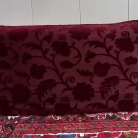 پشتی با رویه مخمل