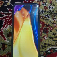 گوشی لمسی پوکو ۳۰۴۰