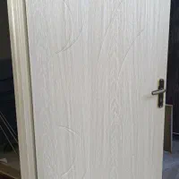 دوتا درب یکی با چهار چوب