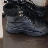 نیم بوت کودک سایز۳۴ کاملا نو و تمیز