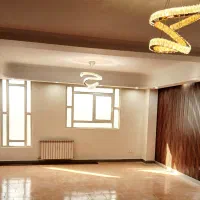 واحد ۹۳ متری رو به آفتاب