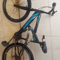 دوچرخه لیزر تمیز و آماده استفاده