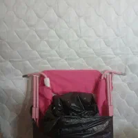 تشک  دونفره با تعدادی وسایل دگه