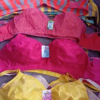 سوتین معمولی|لباس|دوگنبدان, |دیوار