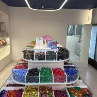 فروشنده خانم حرفه ایی آجیل و‌خشکبار