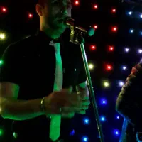 دیجی و خواننده dj