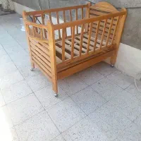 گهواره چوبی|تخت و صندلی بچه|مشهد, توس (بلوار توس)|دیوار