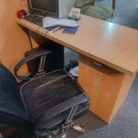 کیس ب همراه میز و صندلی