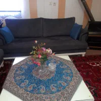 مبل سه نفره با جلو مبلی بزرگ و با قیمت مناسب