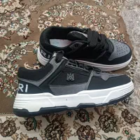 کفش|کیف، کفش، کمربند|کرمان, |دیوار