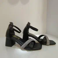 کفش|کیف، کفش، کمربند|ماکو, |دیوار