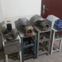 ۵ عدد چرخ گوشت صنعتی ۳۲ سالم بدون موتور