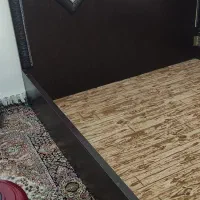 تخت دو نفره به همراه تشک و رو تختی و بالشت روتختی|تخت و سرویس خواب|فولادشهر, B6|دیوار