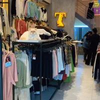 نیازمنده 2 فروشنده خانم و یک ادمین سایت و اینستا