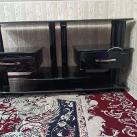 میز تلویزیون و آیینه
