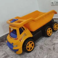 ماشین‌بزرگ‌اسباب‌بازی