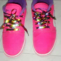 کفش‌ کتونی اسکیت چرخ‌دار heelys