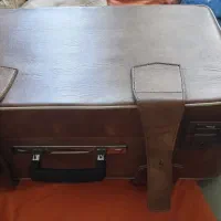 چمدان قدیمی چرم