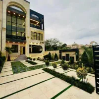 ویلای-تریبلکس-370متری-استخر-و-جکوزی-تاپ-لوکیشن