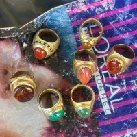 فروش تعدادی انگشتر