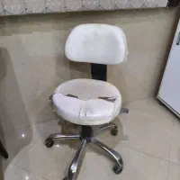 صندلی و کمد و استند