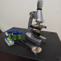 میکروسکوپ دانش‌آموزی