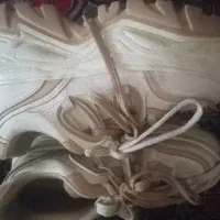 3عدد کفش در حد نو و بدون هیچ زدگی و پارگی