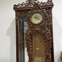 بوفه(ویترین) و ساعت ایستاده