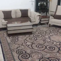 مبل یازده نفره سالم بدون زدگی و پارگی همراه میز