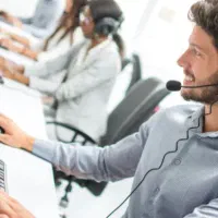 فروشنده تلفنی