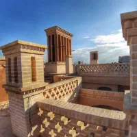 تجاری-لوکس-میدان-مدرسی